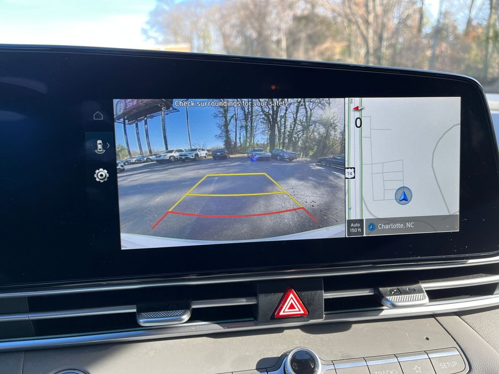 Used 2025 Hyundai Elantra SEL image 17