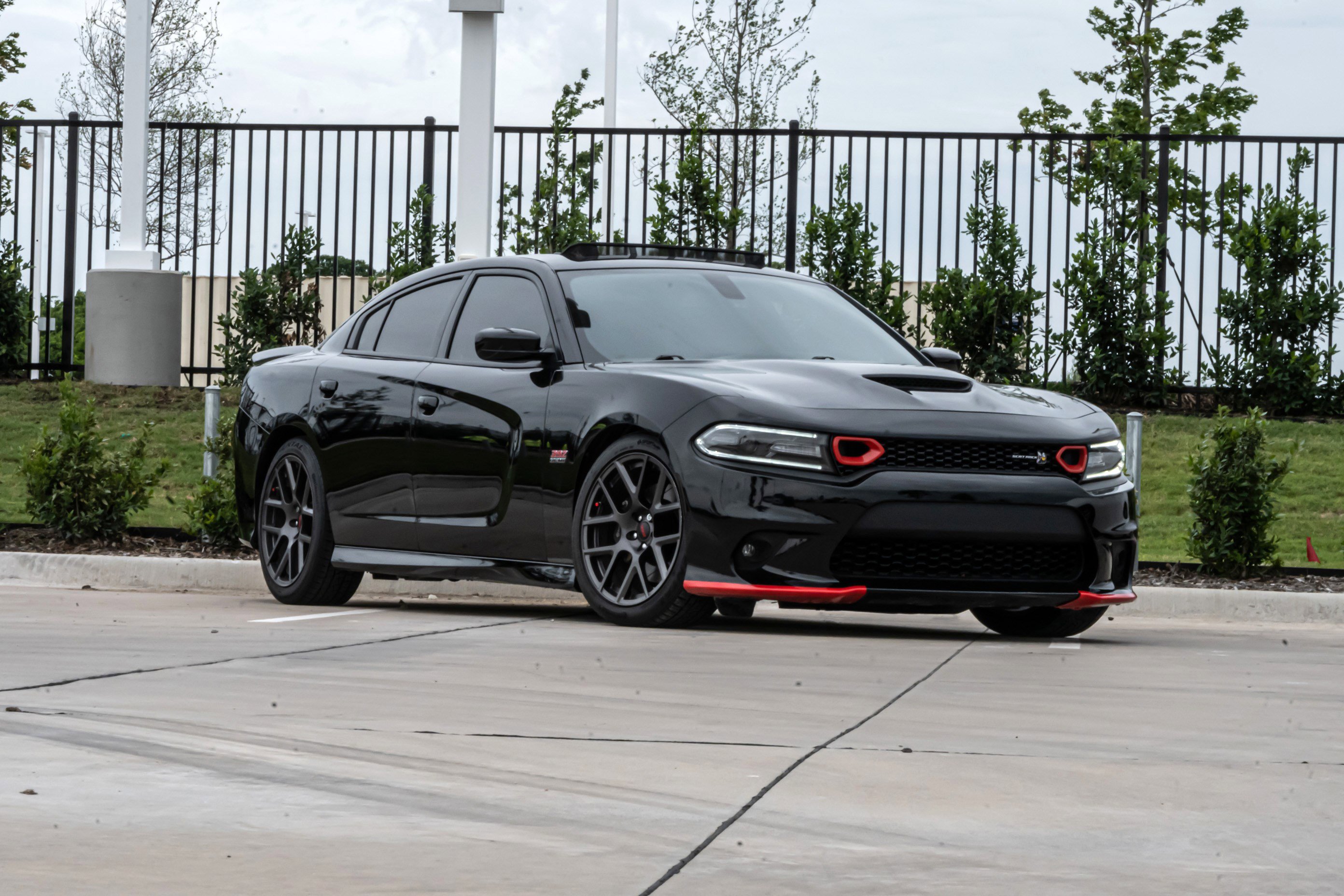 Used 2019 Dodge Charger Scat Pack w/ Plus Group RWD image 2