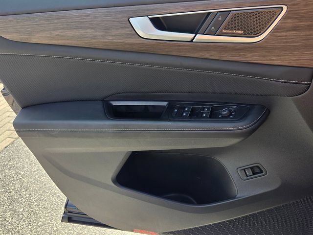 Certified 2025 Volkswagen Atlas SEL Premium R-Line AWD/4WD image 31