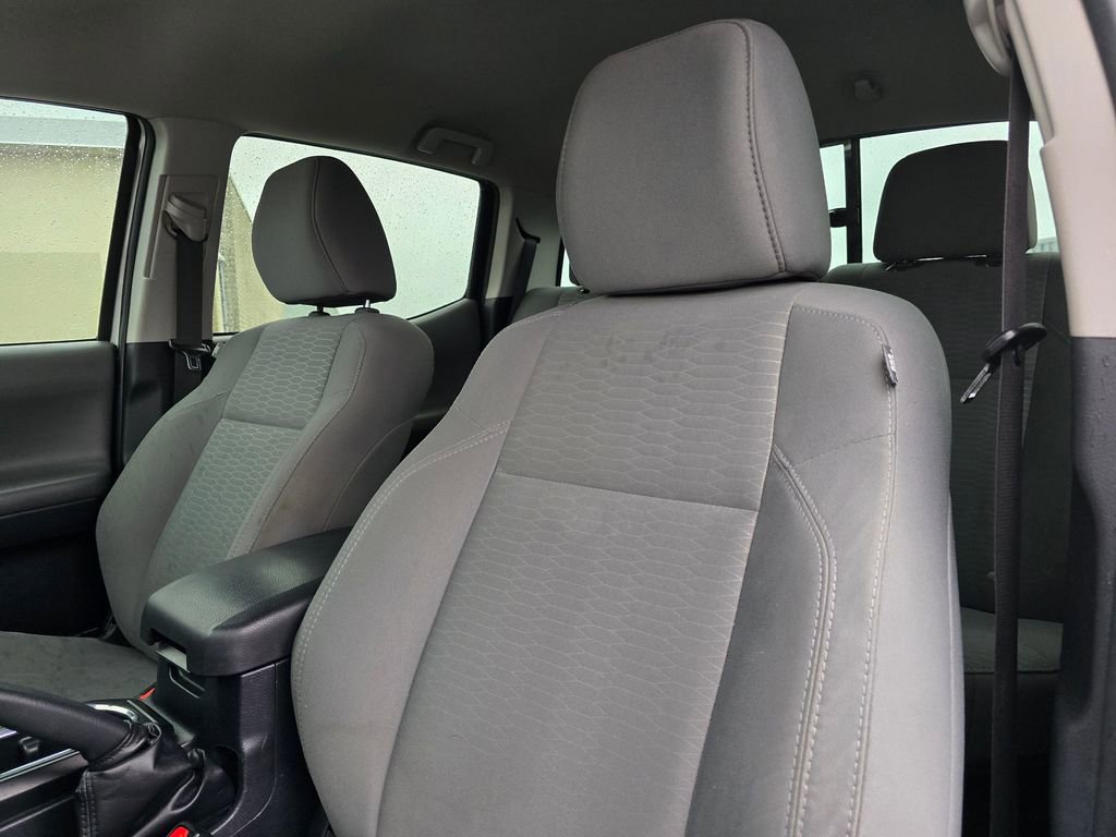 Used 2018 Toyota Tacoma SR image 24