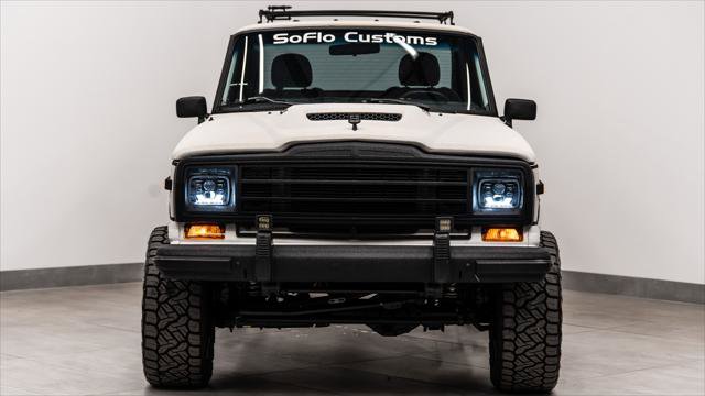 Used 1988 Jeep Grand Wagoneer image 4