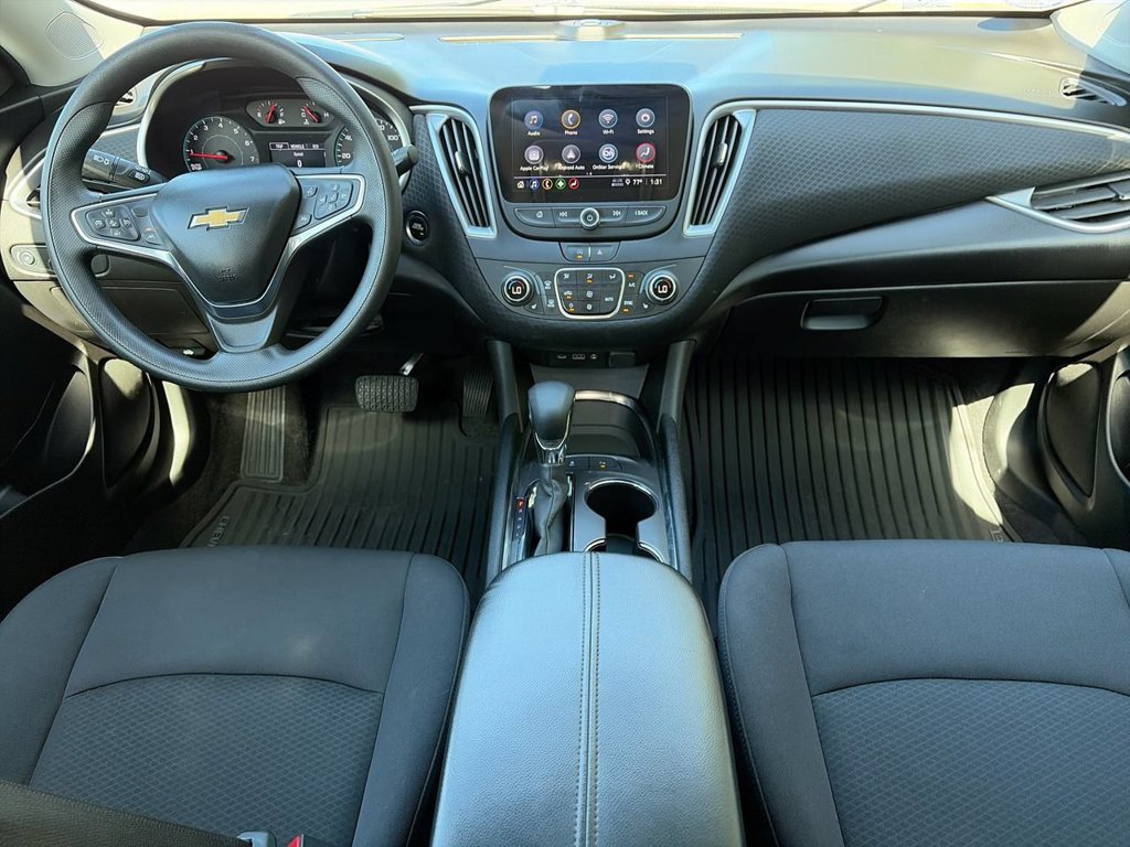 Used 2025 Chevrolet Malibu LT FWD image 12