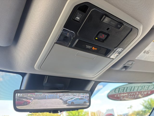Certified 2023 Toyota Tundra SR5 w/ SR5 Premium Package AWD/4WD image 27