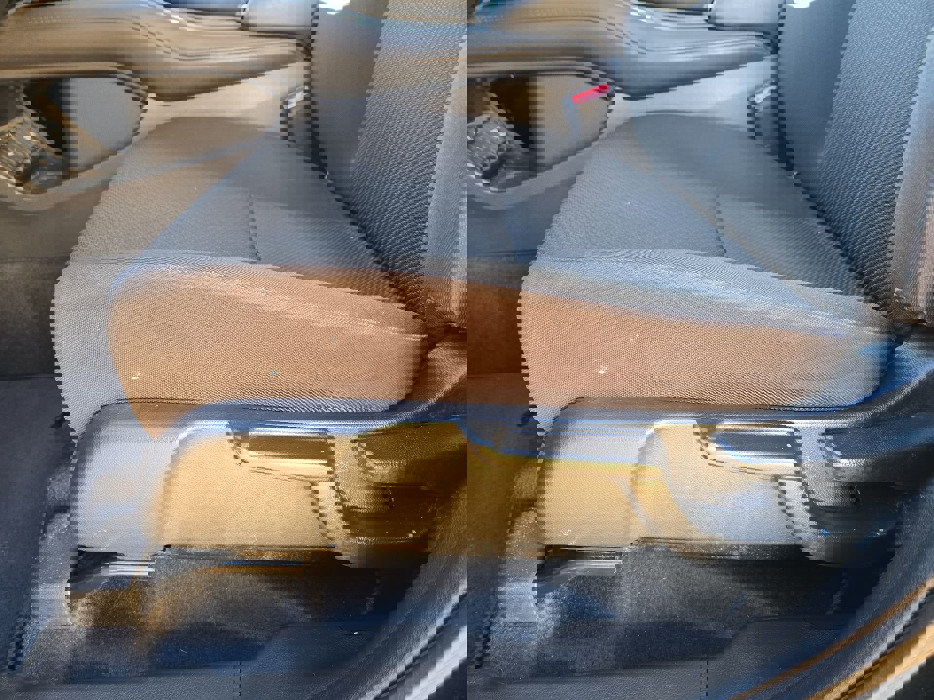 Used 2016 Honda HR-V LX image 17