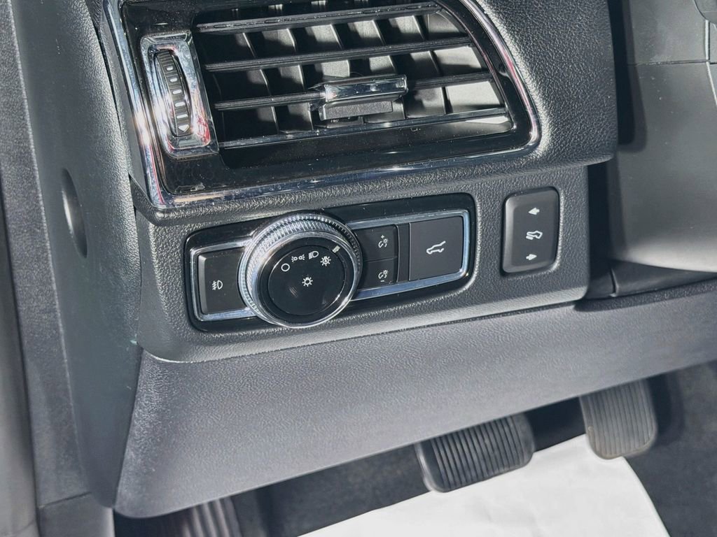 Used 2021 Lincoln Navigator L Reserve AWD/4WD image 10