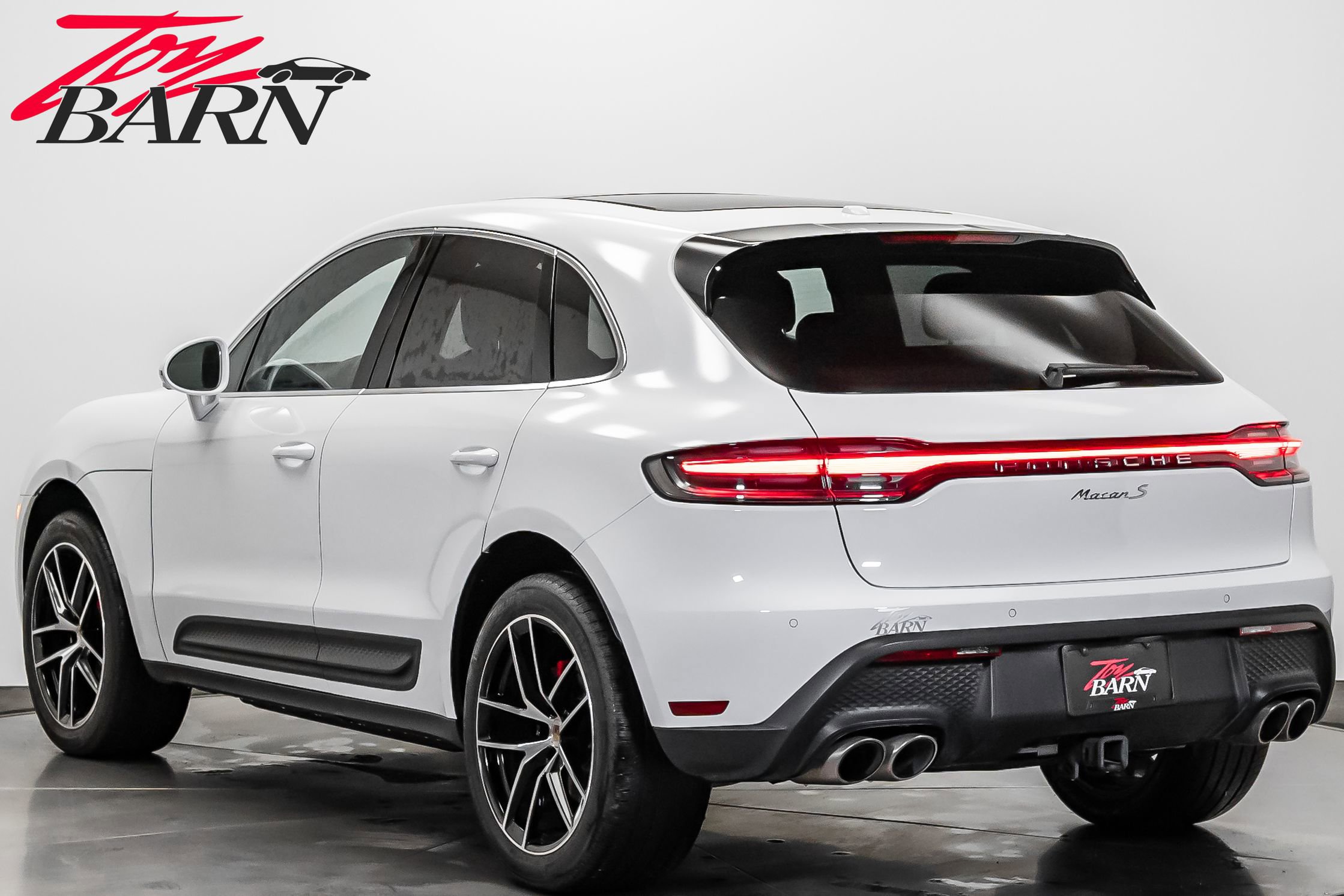 Used 2022 Porsche Macan S image 3