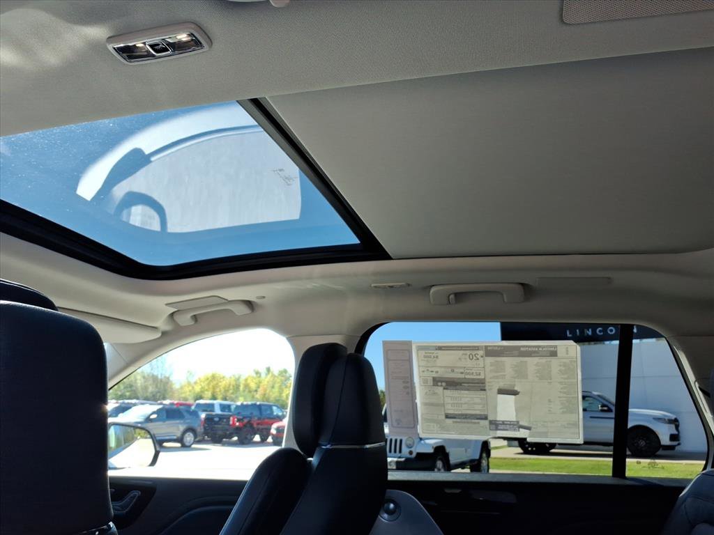New 2026 Lincoln Aviator Reserve image 11