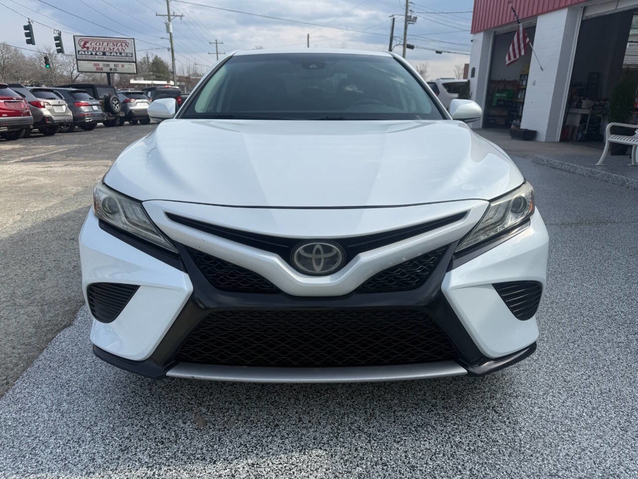 Used 2019 Toyota Camry XSE image 14