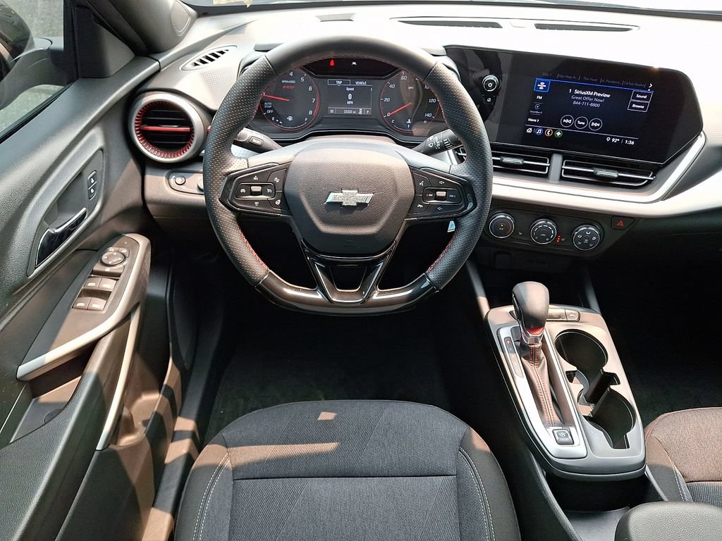 Certified 2024 Chevrolet Trax RS w/ Driver Confidence Package FWD image 2