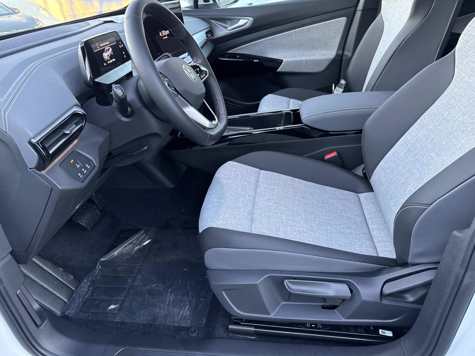 New 2026 Volkswagen ID.4 Pro AWD/4WD image 13
