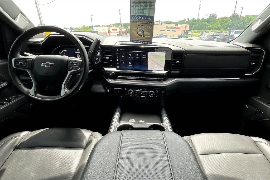 Used 2024 Chevrolet Silverado 3500 LTZ w/ LTZ Plus Package AWD/4WD image 14