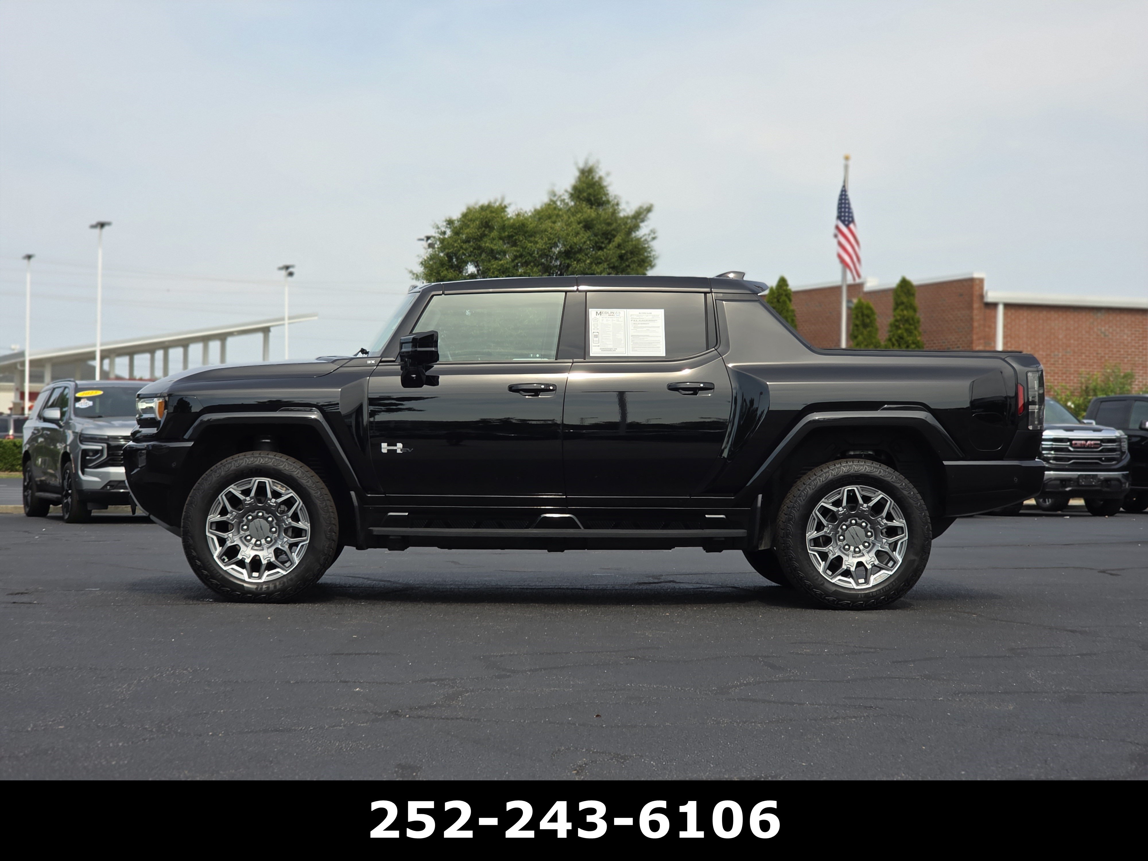 Used 2025 GMC Hummer EV 3X AWD/4WD image 4