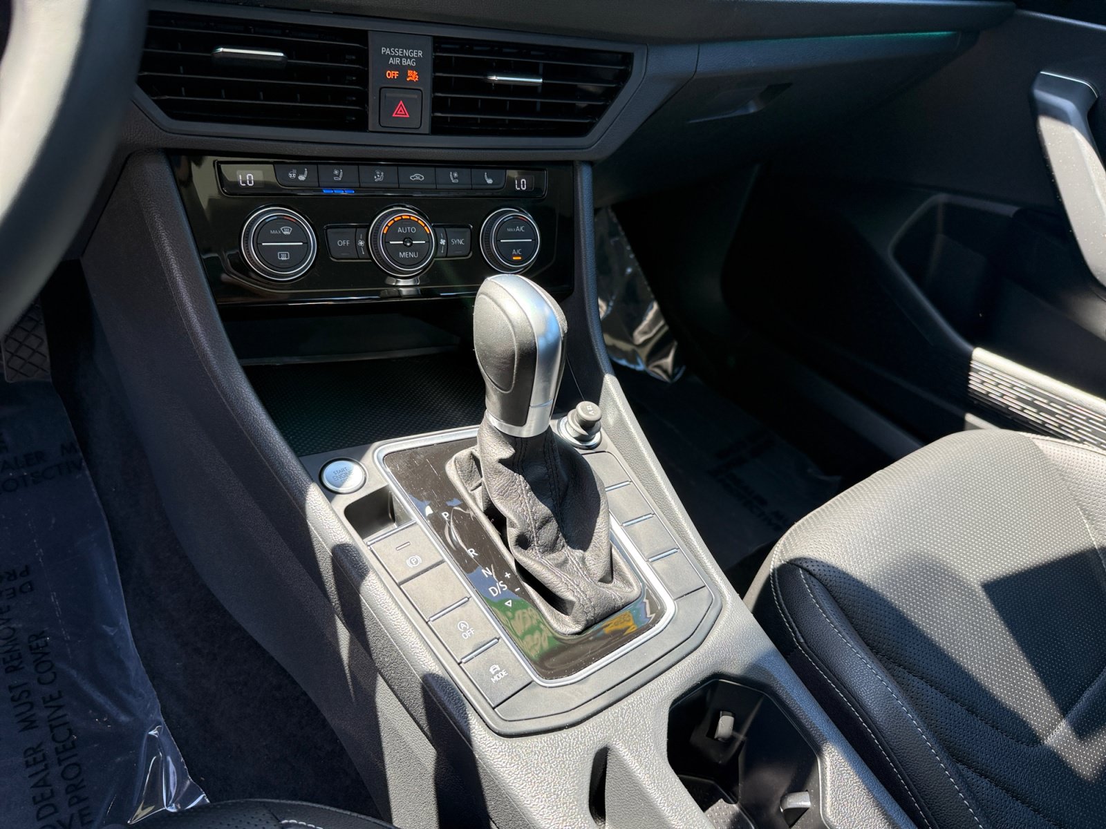 Used 2019 Volkswagen Jetta SEL Premium FWD image 13
