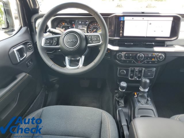Used 2024 Jeep Wrangler Unlimited Sahara w/ Safety Group AWD/4WD image 17