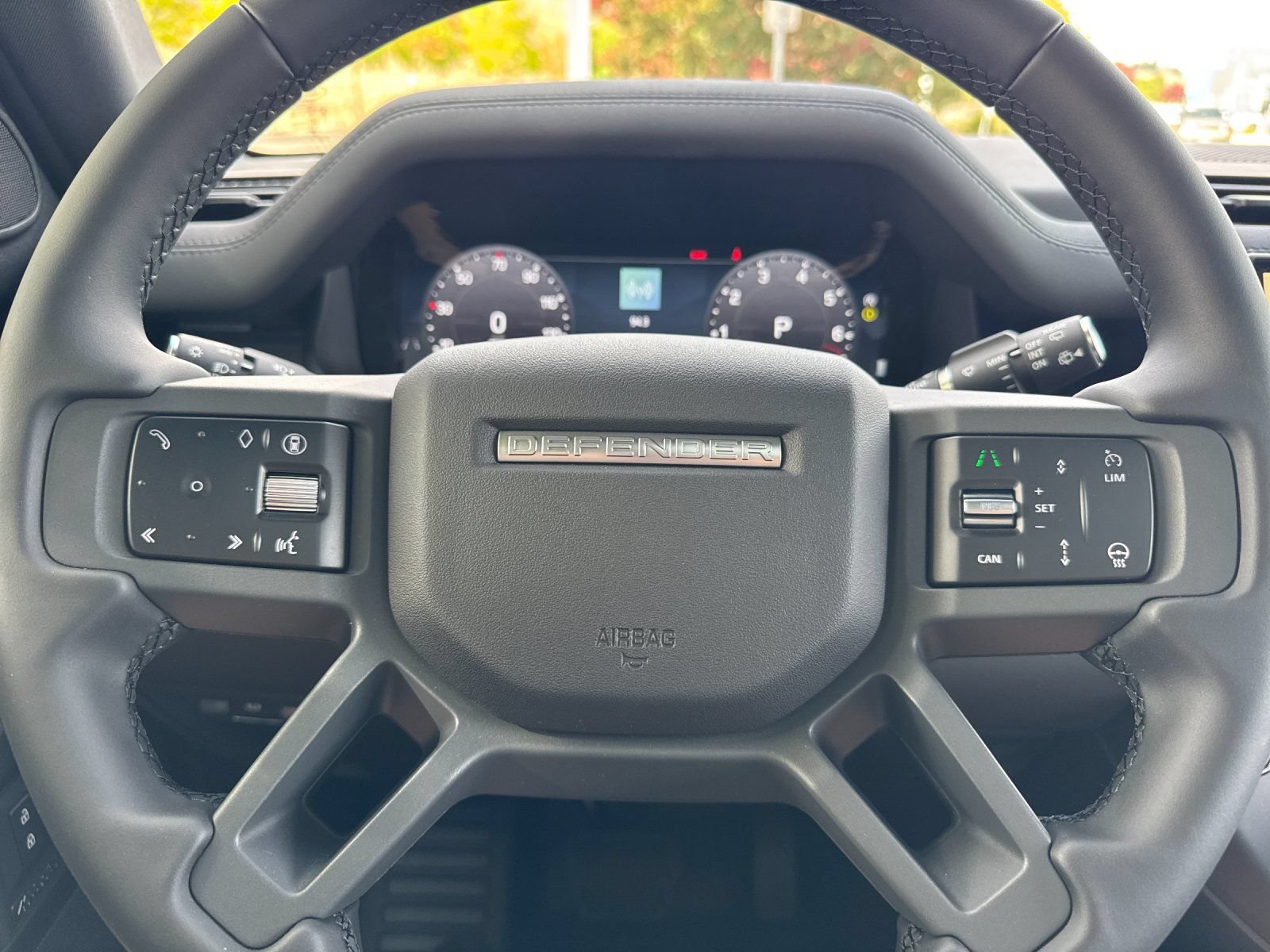 New 2026 Land Rover Defender 110 X-Dynamic SE AWD/4WD image 24