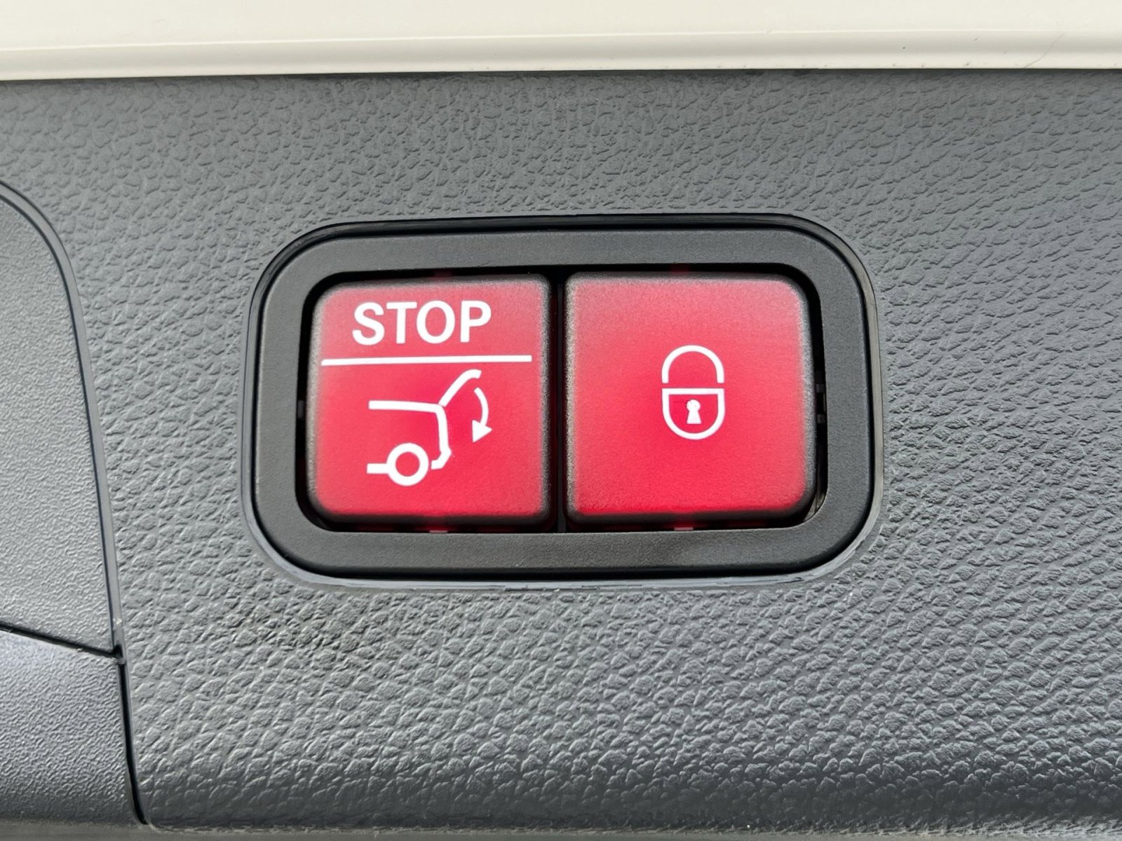 Certified 2021 Mercedes-Benz GLC 300 4MATIC image 25