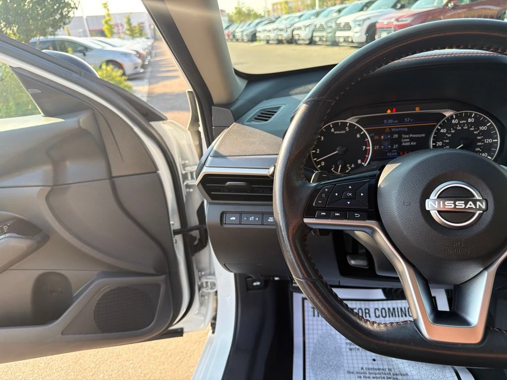 Used 2024 Nissan Altima 2.5 SR FWD image 24