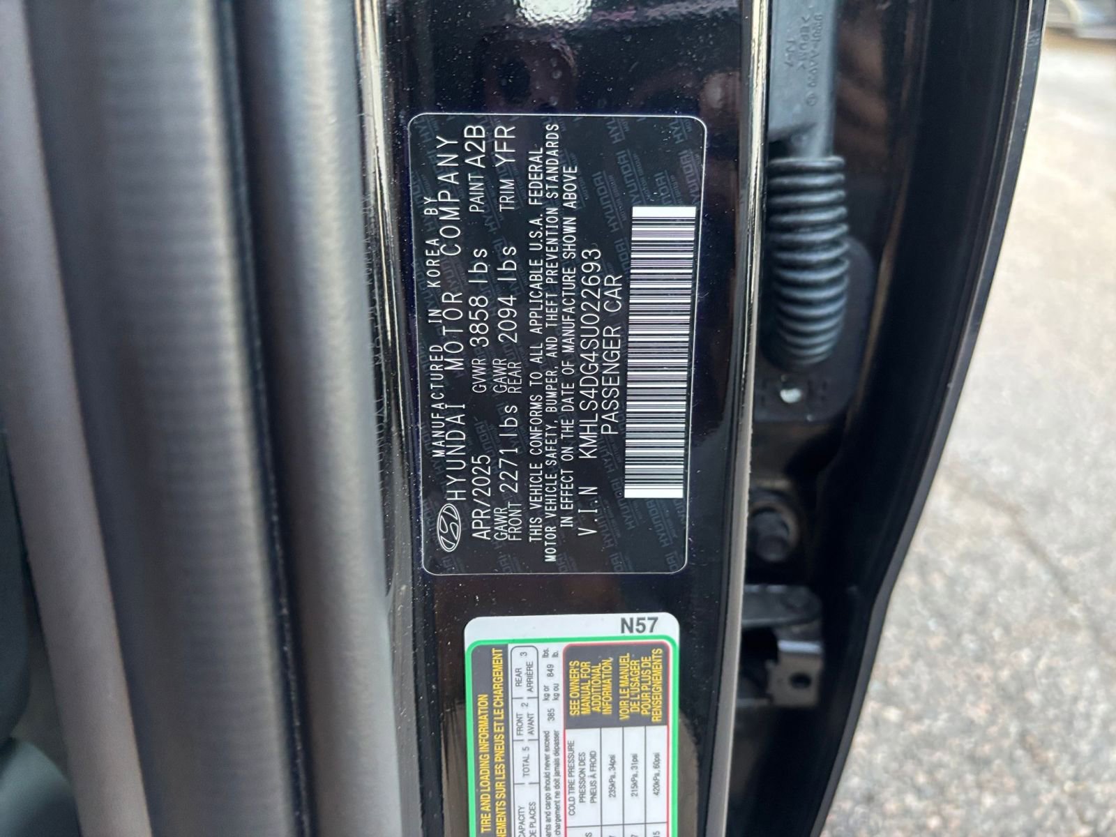 Used 2025 Hyundai Elantra SEL image 32