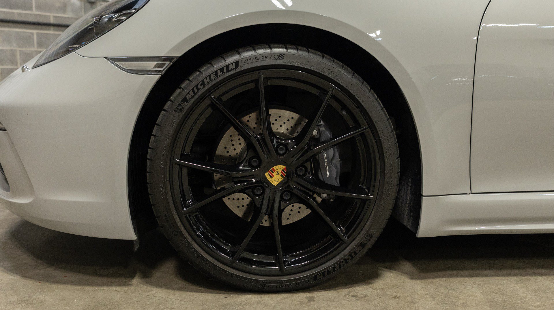 Used 2021 Porsche 718 Boxster RWD image 33