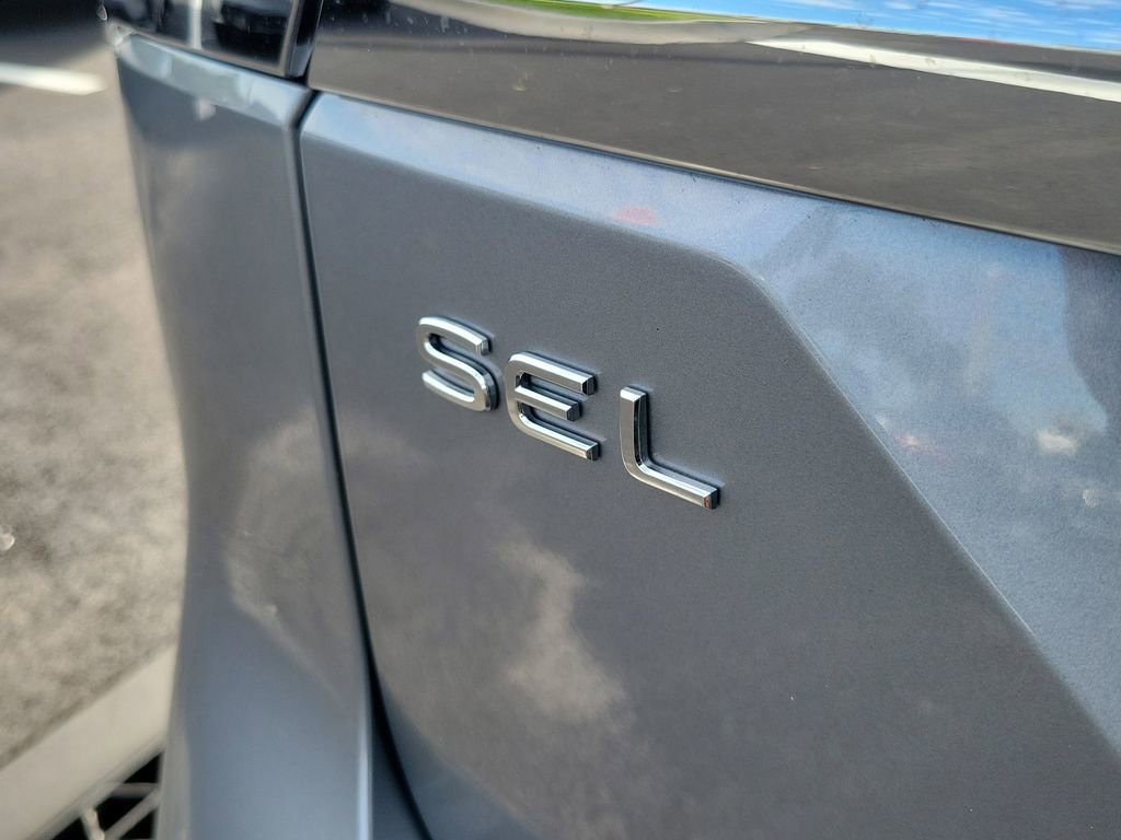 Used 2024 Volkswagen Atlas SEL Premium R-Line image 11