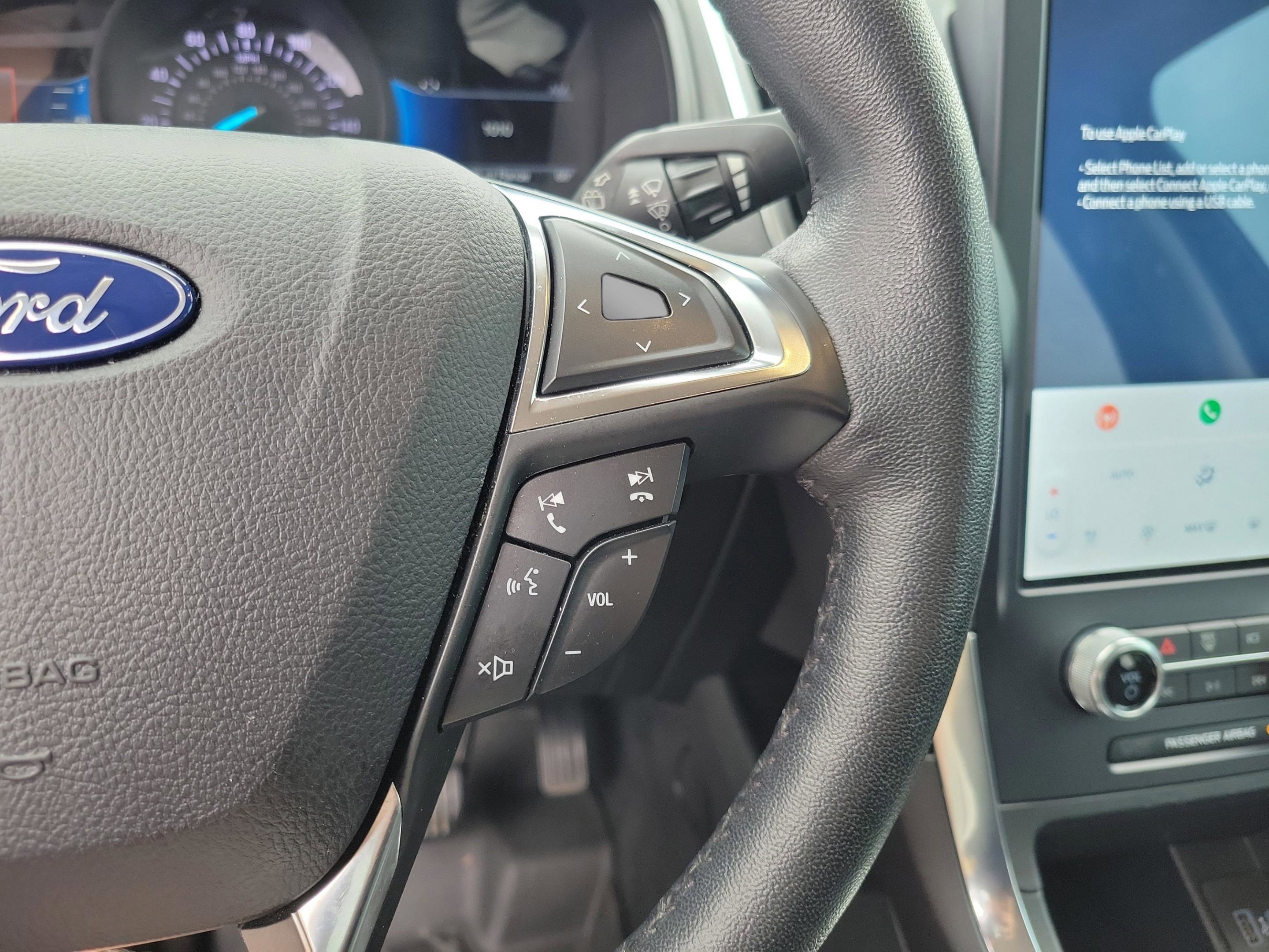 Used 2022 Ford Edge Titanium AWD/4WD image 13