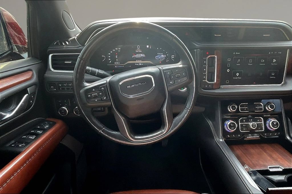 Used 2023 GMC Yukon Denali Ultimate AWD/4WD image 7