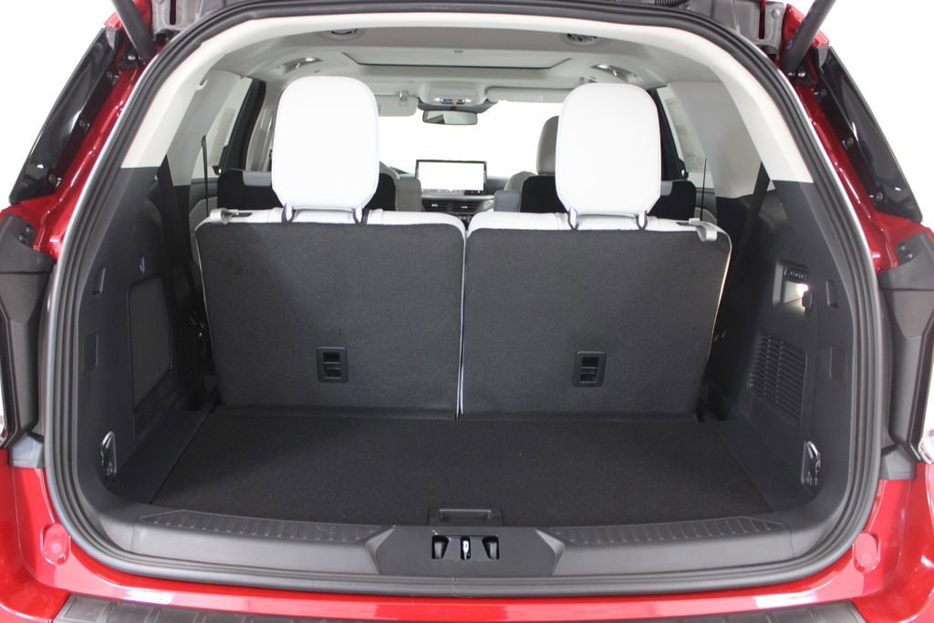 New 2026 Ford Explorer Platinum w/ LUX Leather Package image 15