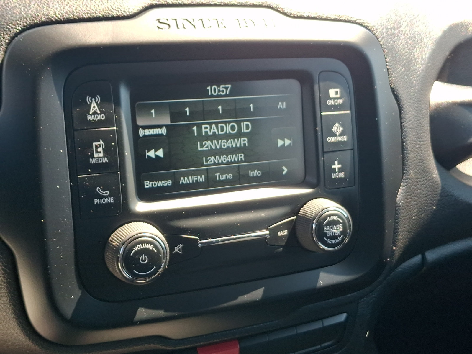 Used 2015 Jeep Renegade Latitude AWD/4WD image 16