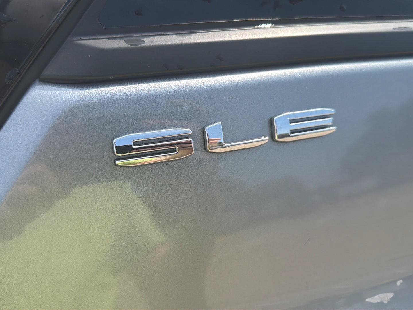 Used 2024 GMC Terrain SLE AWD/4WD image 19