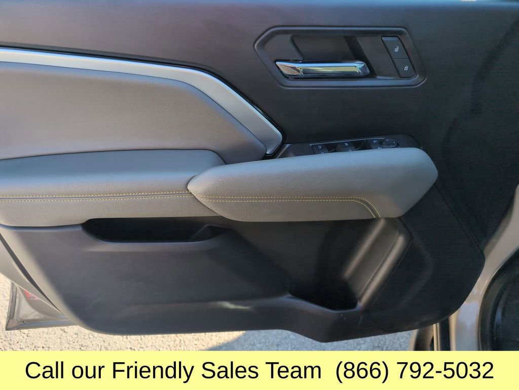 Used 2024 Chevrolet Colorado ZR2 w/ Safety Package image 13