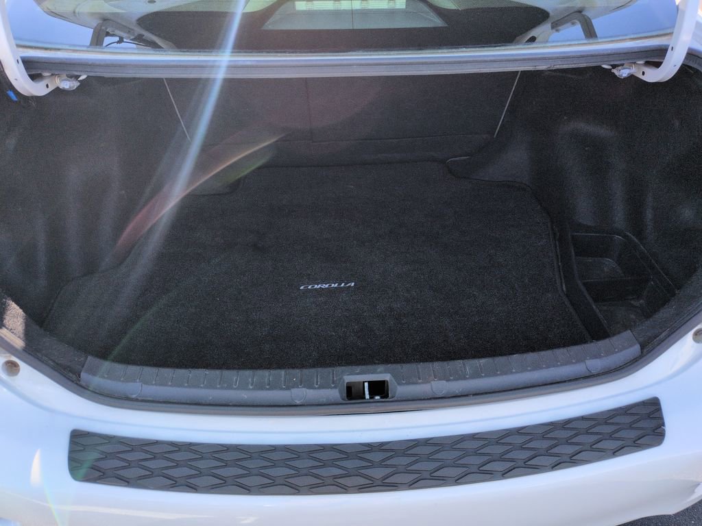 Used 2010 Toyota Corolla LE FWD image 23