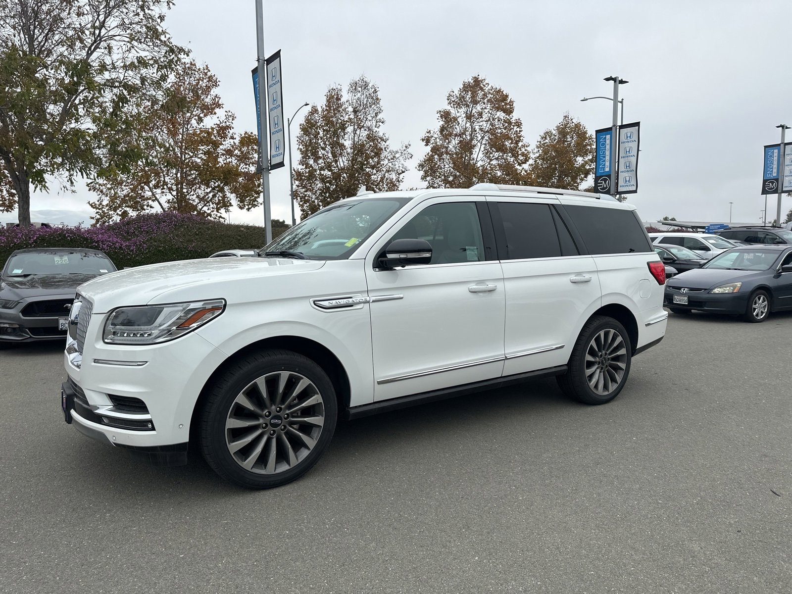 Used 2020 Lincoln Navigator Reserve image 5