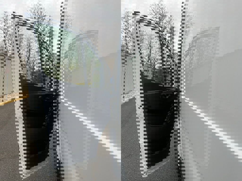 Used 2025 Mercedes-Benz Sprinter 2500 image 12