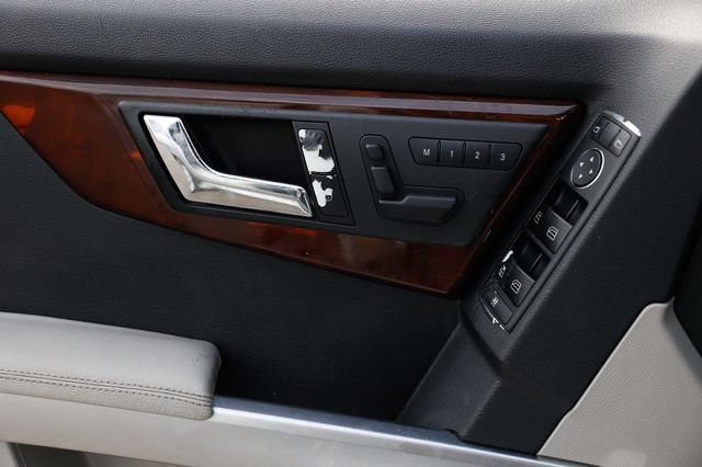 Used 2010 Mercedes-Benz GLK 350 2WD w/ Multimedia Pkg image 47