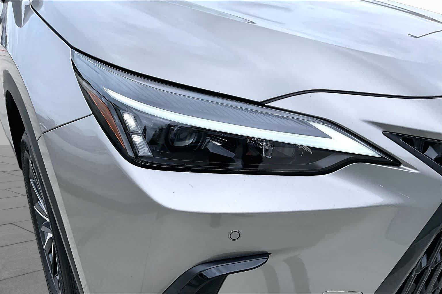 Used 2024 Lexus NX 350h AWD image 26