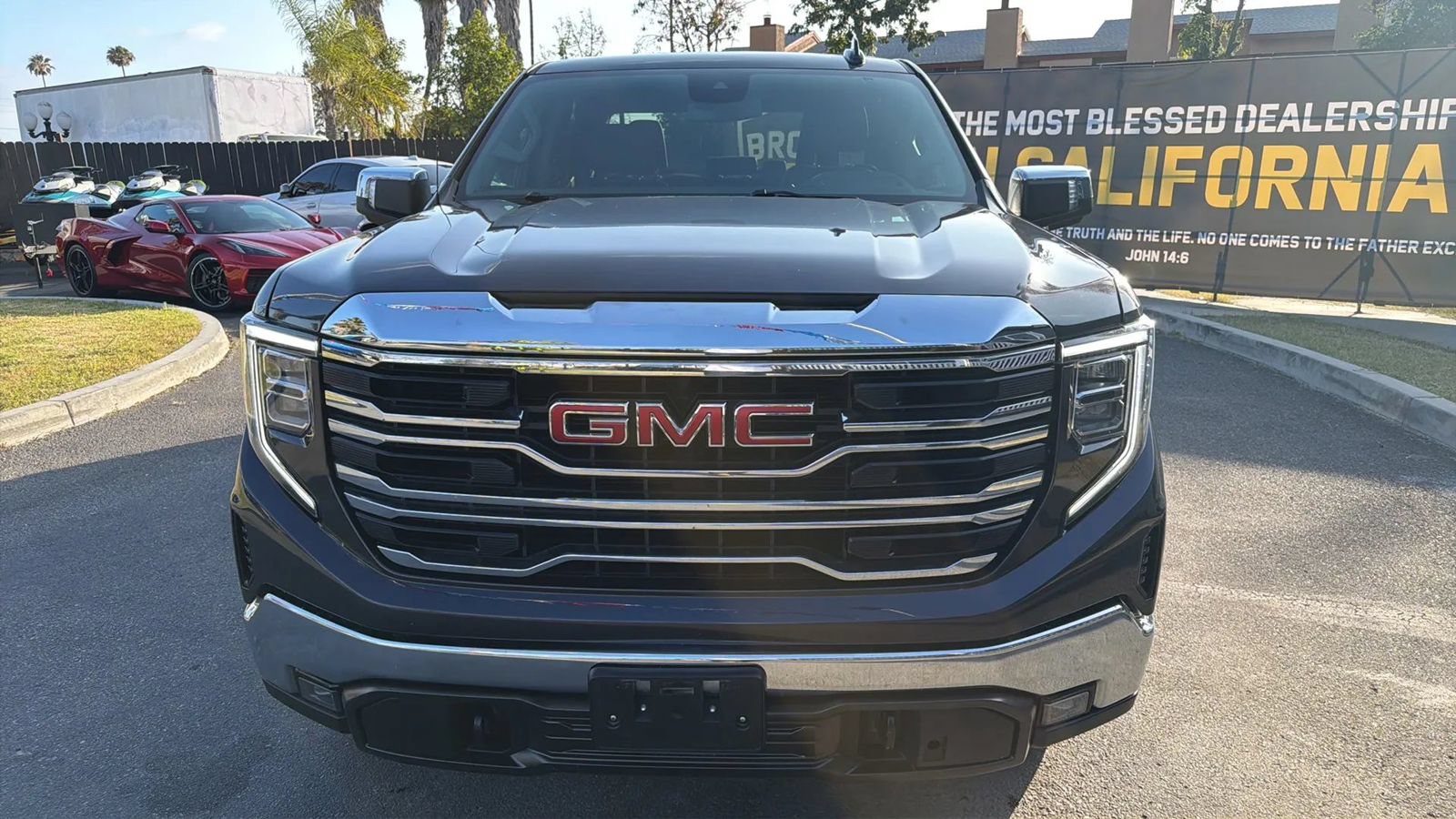 Used 2025 GMC Sierra 1500 SLT RWD image 3