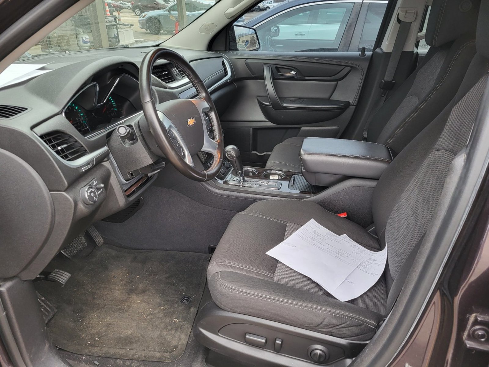 Used 2016 Chevrolet Traverse LT w/ Style and Technology Package image 5