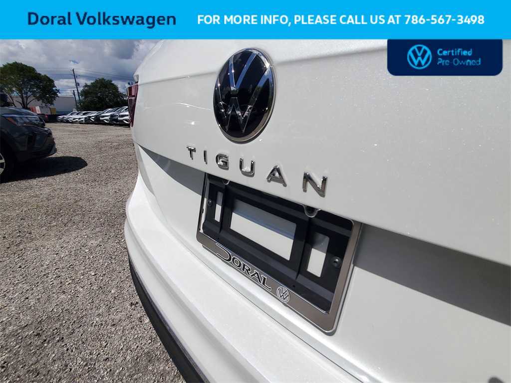 Used 2023 Volkswagen Tiguan SE image 14