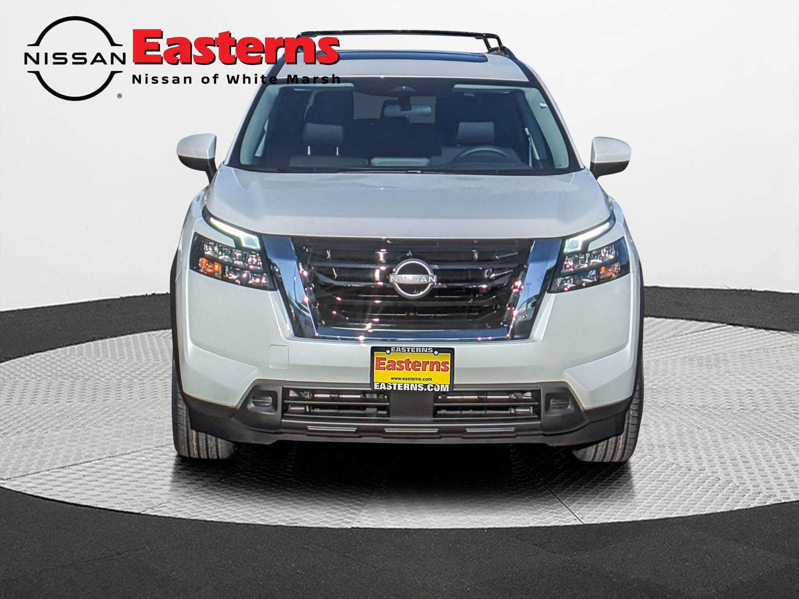 New 2025 Nissan Pathfinder SV w/ SV Premium Package image 4