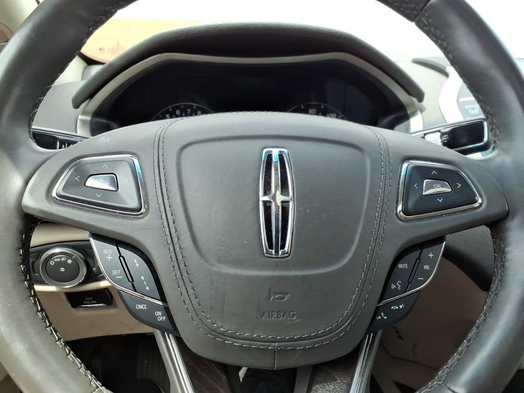 Used 2020 Lincoln MKZ Reserve w/ Elements Package AWD/4WD image 23