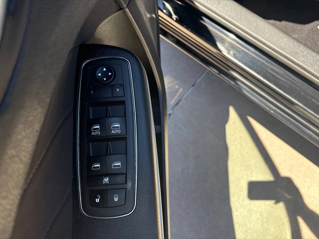 Used 2023 Dodge Charger SXT RWD image 14