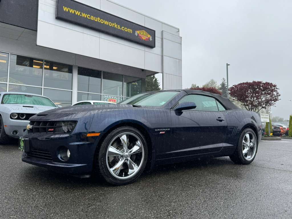 Used 2011 Chevrolet Camaro SS w/ RS Package RWD image 4