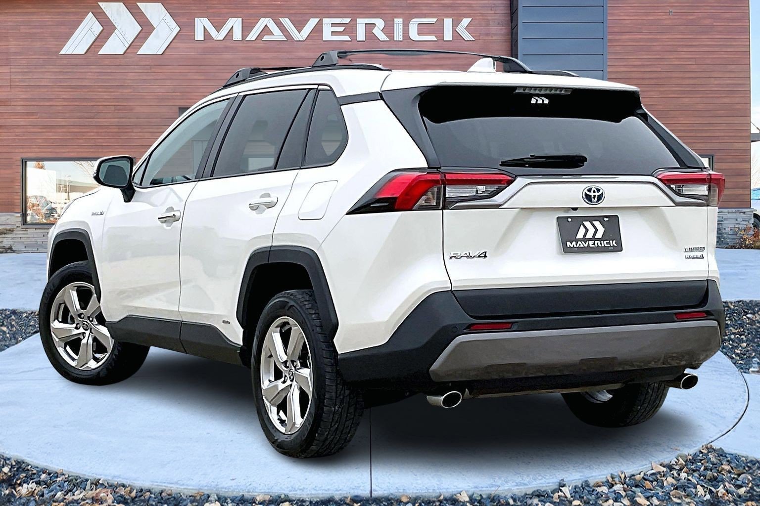 Used 2021 Toyota RAV4 Limited image 4