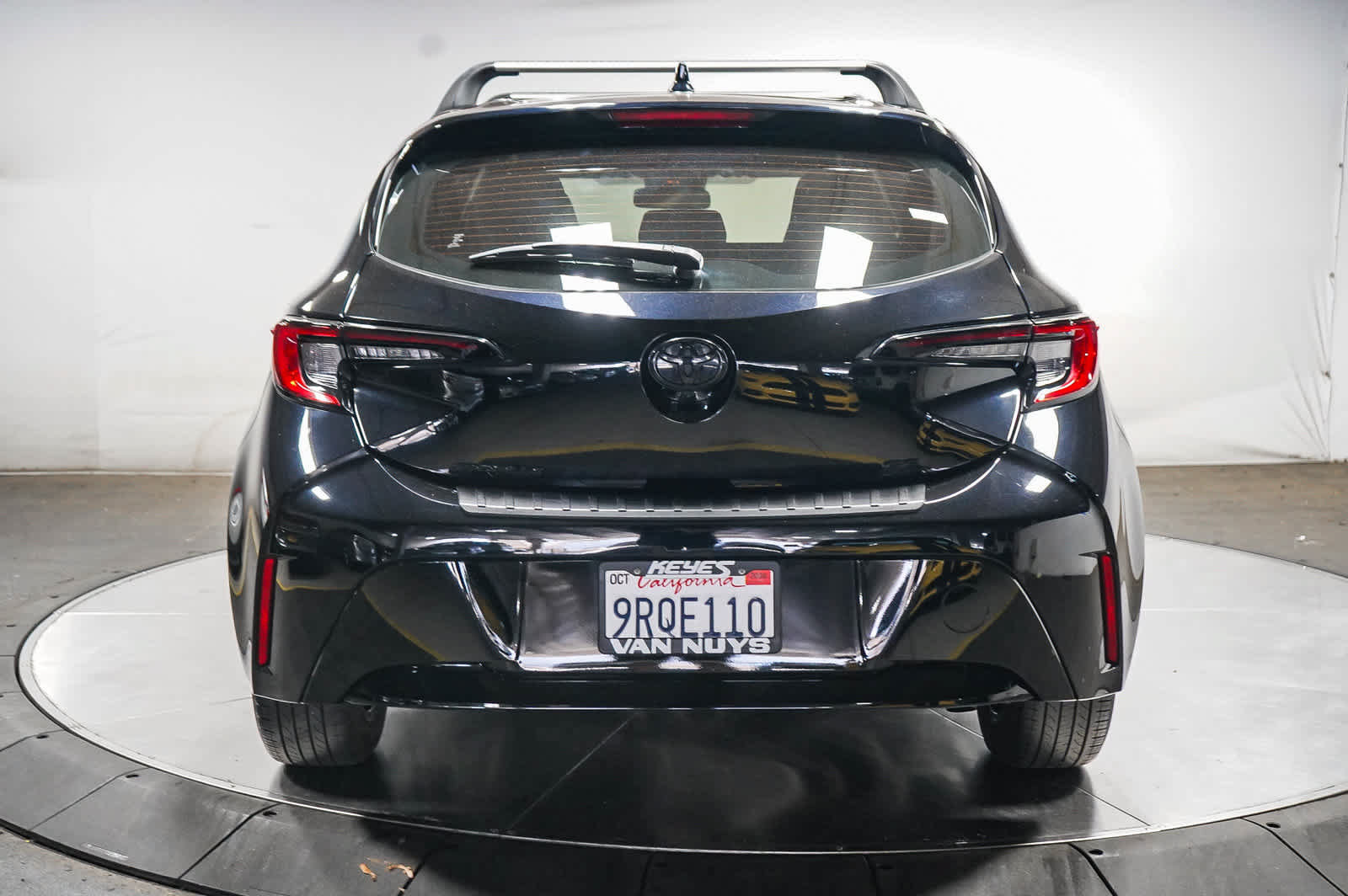 Certified 2023 Toyota Corolla SE w/ SE Premium Package FWD image 6