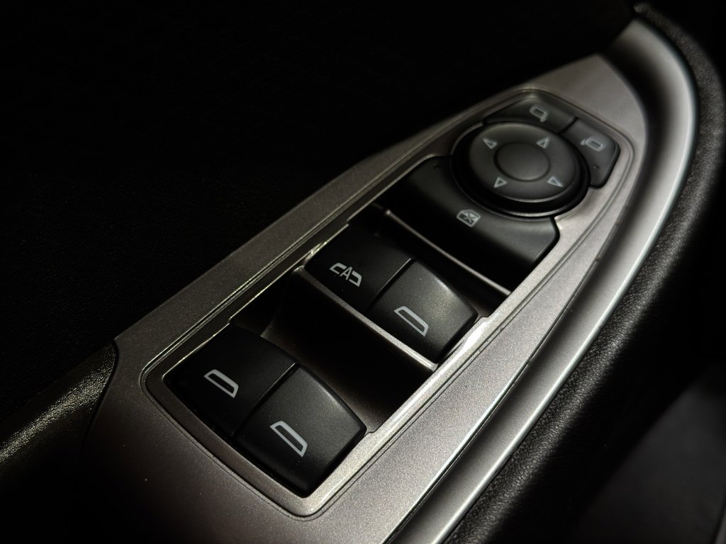 Used 2022 Chevrolet Malibu LT image 30