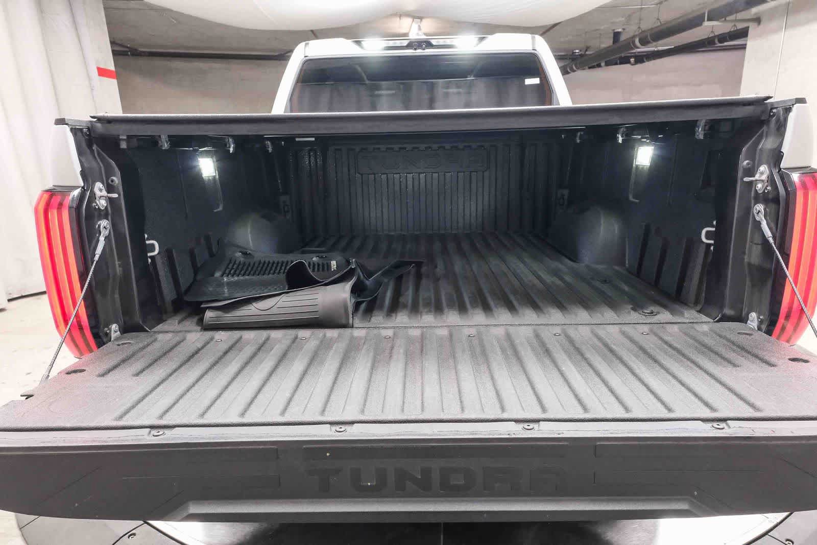 Used 2024 Toyota Tundra Limited AWD/4WD image 25