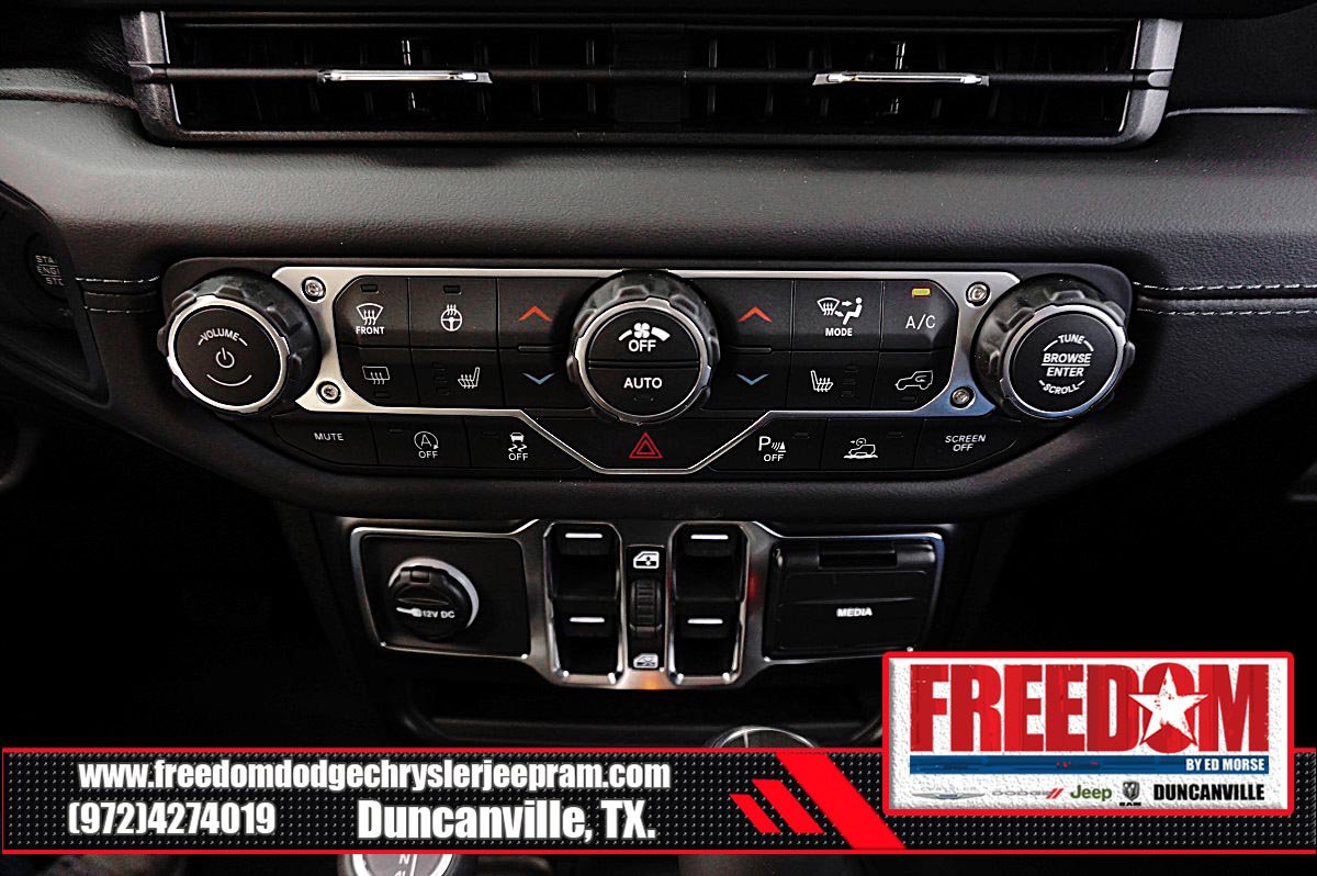 New 2026 Jeep Wrangler Unlimited Sahara w/ Whitecap Package AWD/4WD image 23