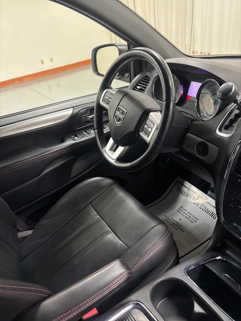 Used 2019 Dodge Grand Caravan GT FWD image 28