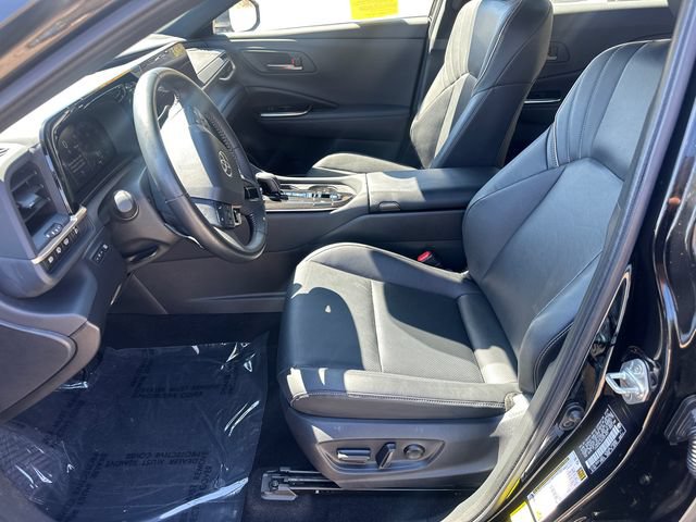 Certified 2025 Toyota Crown Signia AWD/4WD image 31