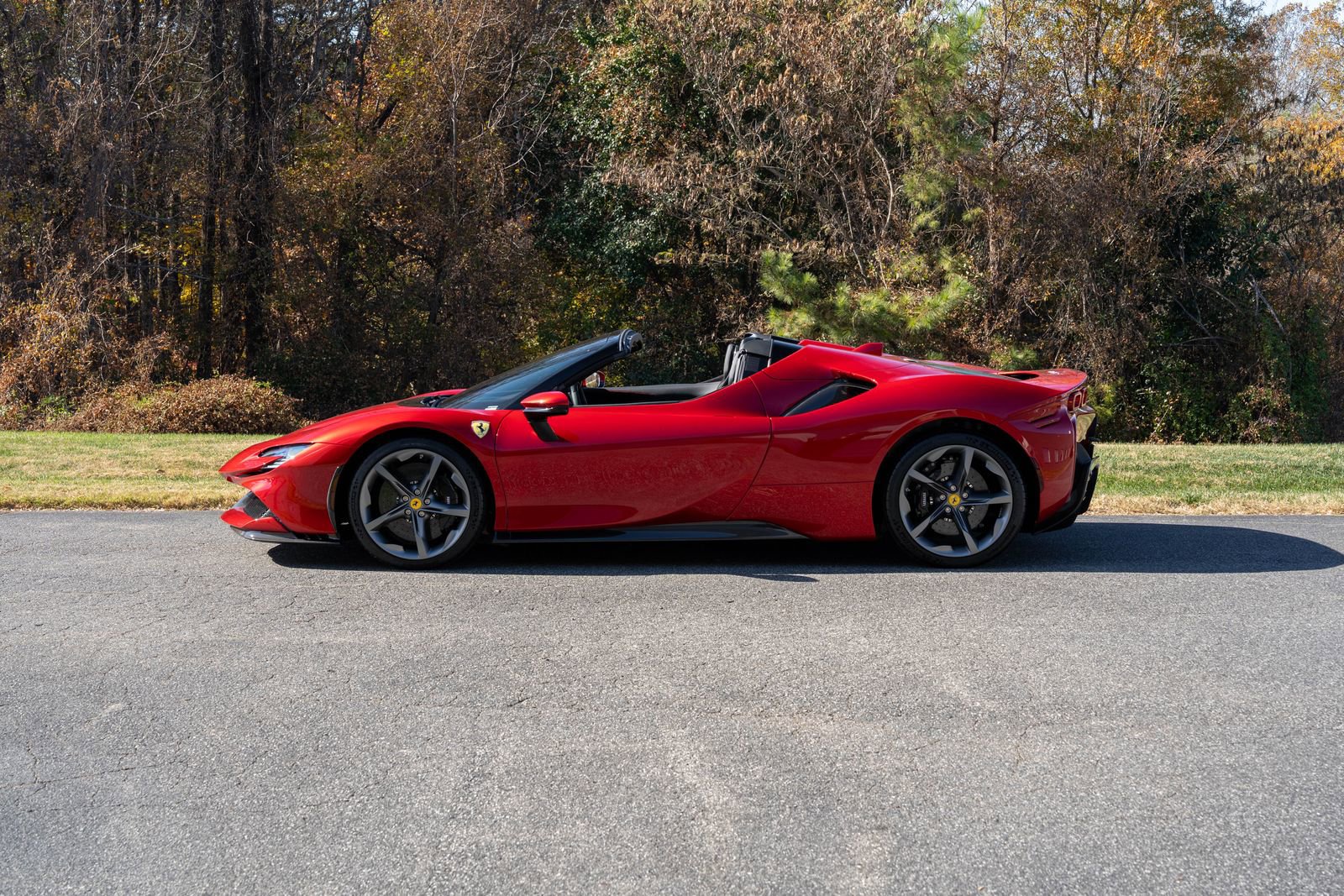 Certified 2024 Ferrari SF90 Spider image 4